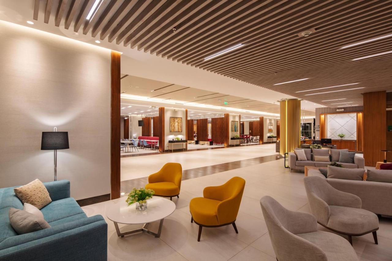 Holiday Inn - Quito Airport By Ihg Tababela Eksteriør bilde The lobby of the hotel