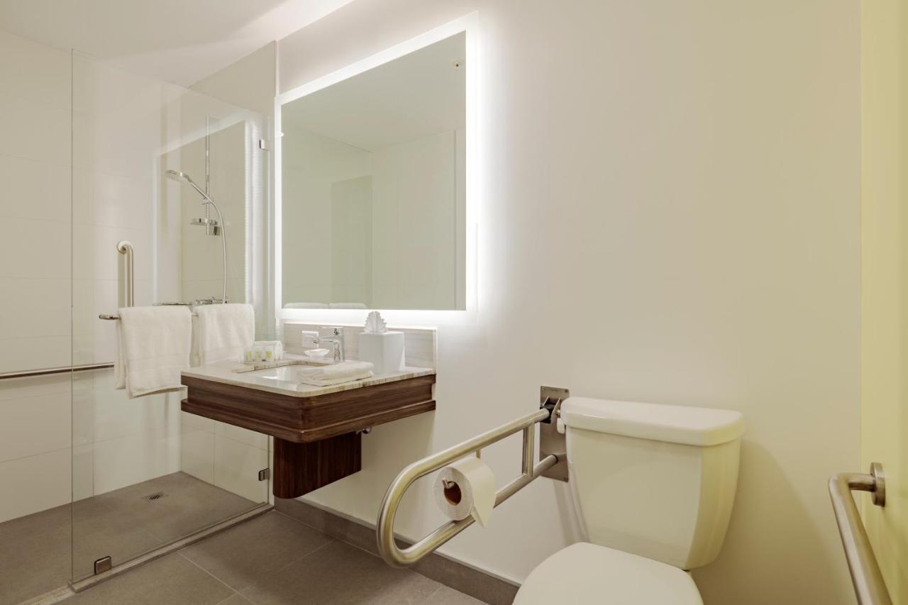 Holiday Inn - Quito Airport By Ihg Tababela Eksteriør bilde Bathroom